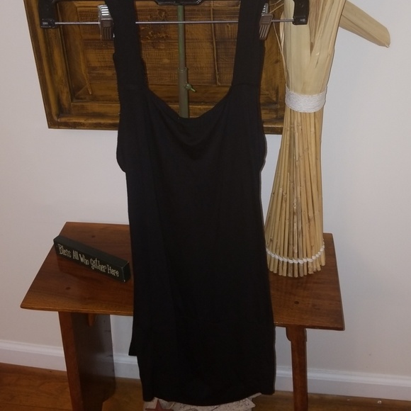 Vertigo Paris Black Cami Top - Picture 6 of 8